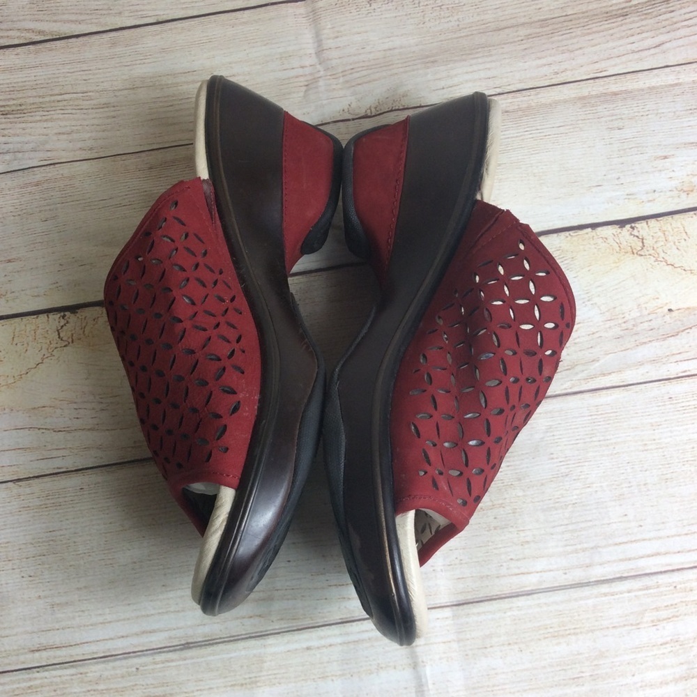 Jambu Ronnie red suede leather sport wedge sandal. Size 10 - Picture 4 of 8
